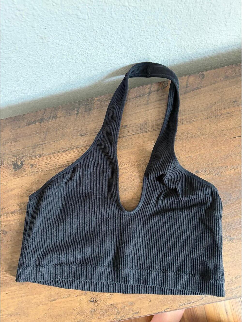 Garage black ribbed seamless halter cropped top size M stretch